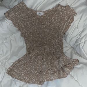 cheetah print size xs cropped flowy top